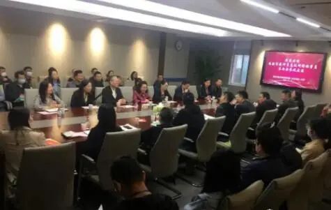 濟(jì)南市 珠海市教育代表團(tuán)到我市考察交流教育科研工作